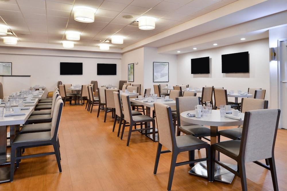 Holiday Inn Hotel & Suites Rochester - Marketplace By Ihg Exteriör bild